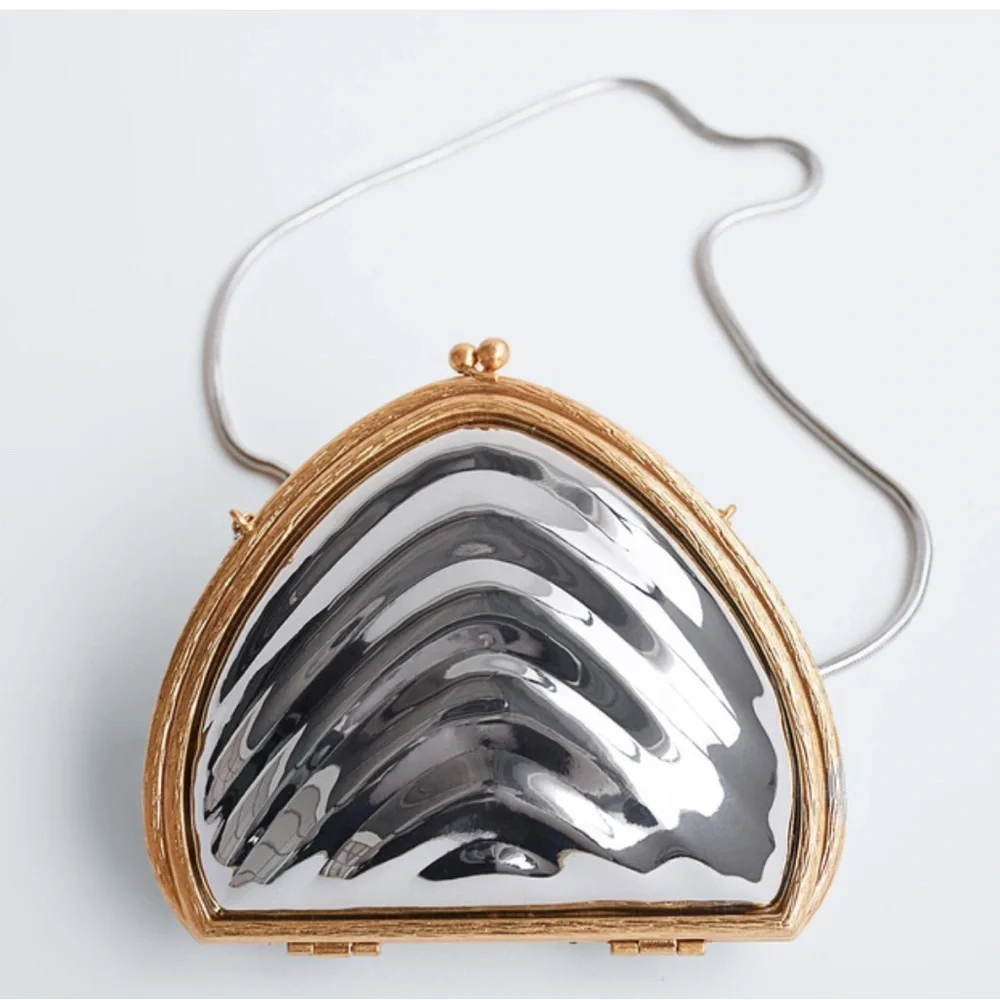 ZARA GLAM Silver and Gold Tone Clam Shell Crossbody
Bag - Picture 1 of 6